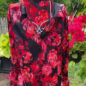Beautiful Spense black, orange,pink blouse XL